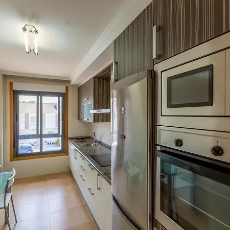 Duplex En Residencial Vichona En *